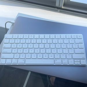 Apple keyboard